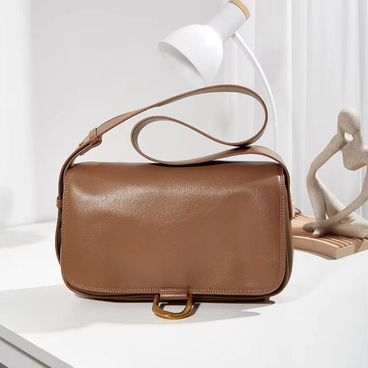 Vera | Trendy Crossbody Bag with Flap Closure