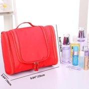 Nyomi | Stylish and multifunctional hanging toiletry bag