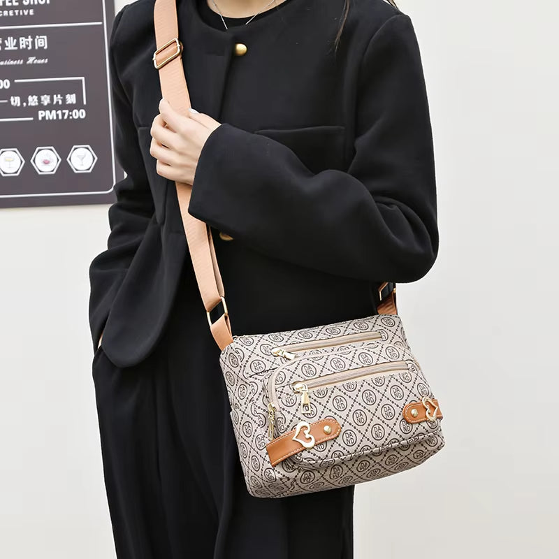 Valeria | Retro Letter Print Shoulder Bag