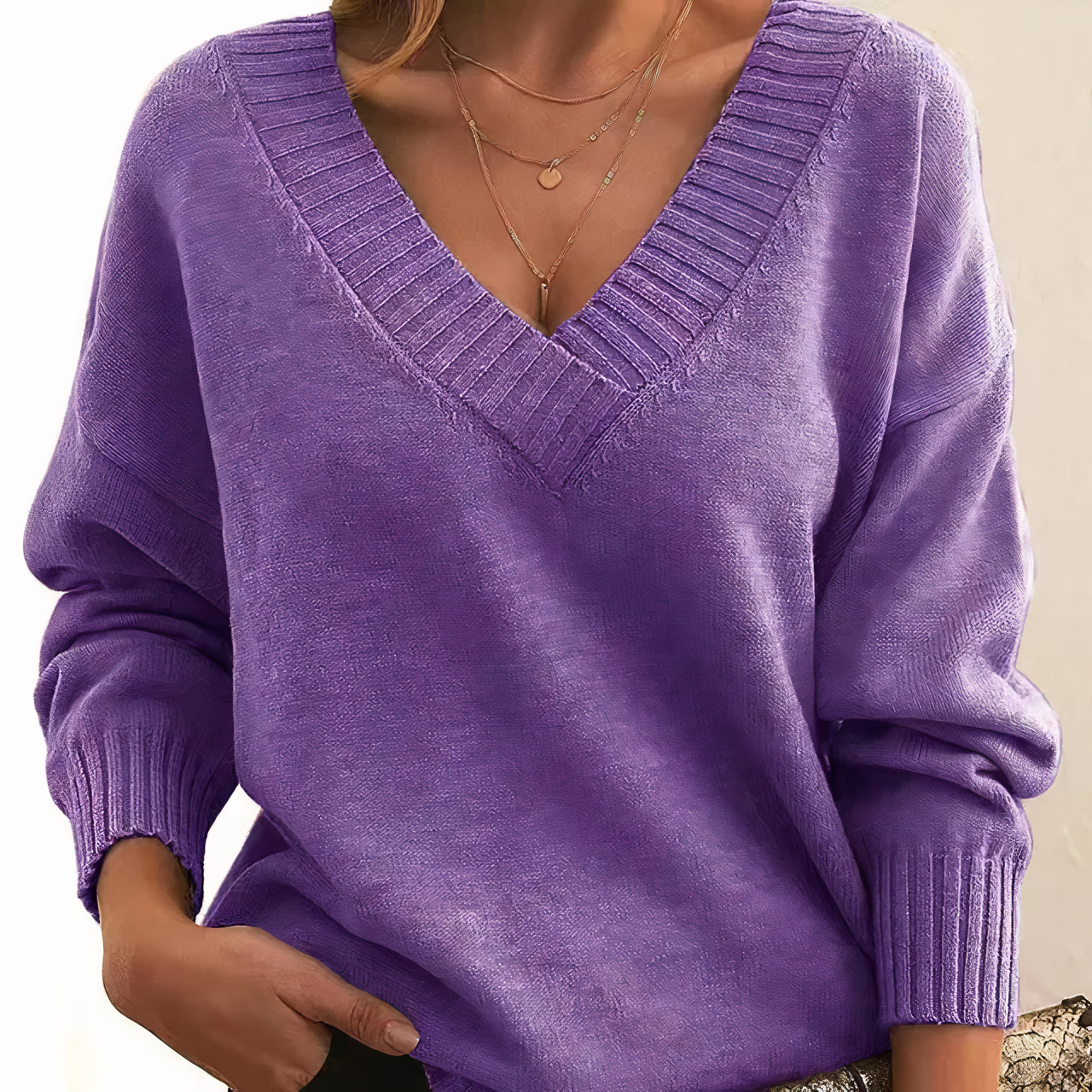 Lily | Delicate V-neck Pullover