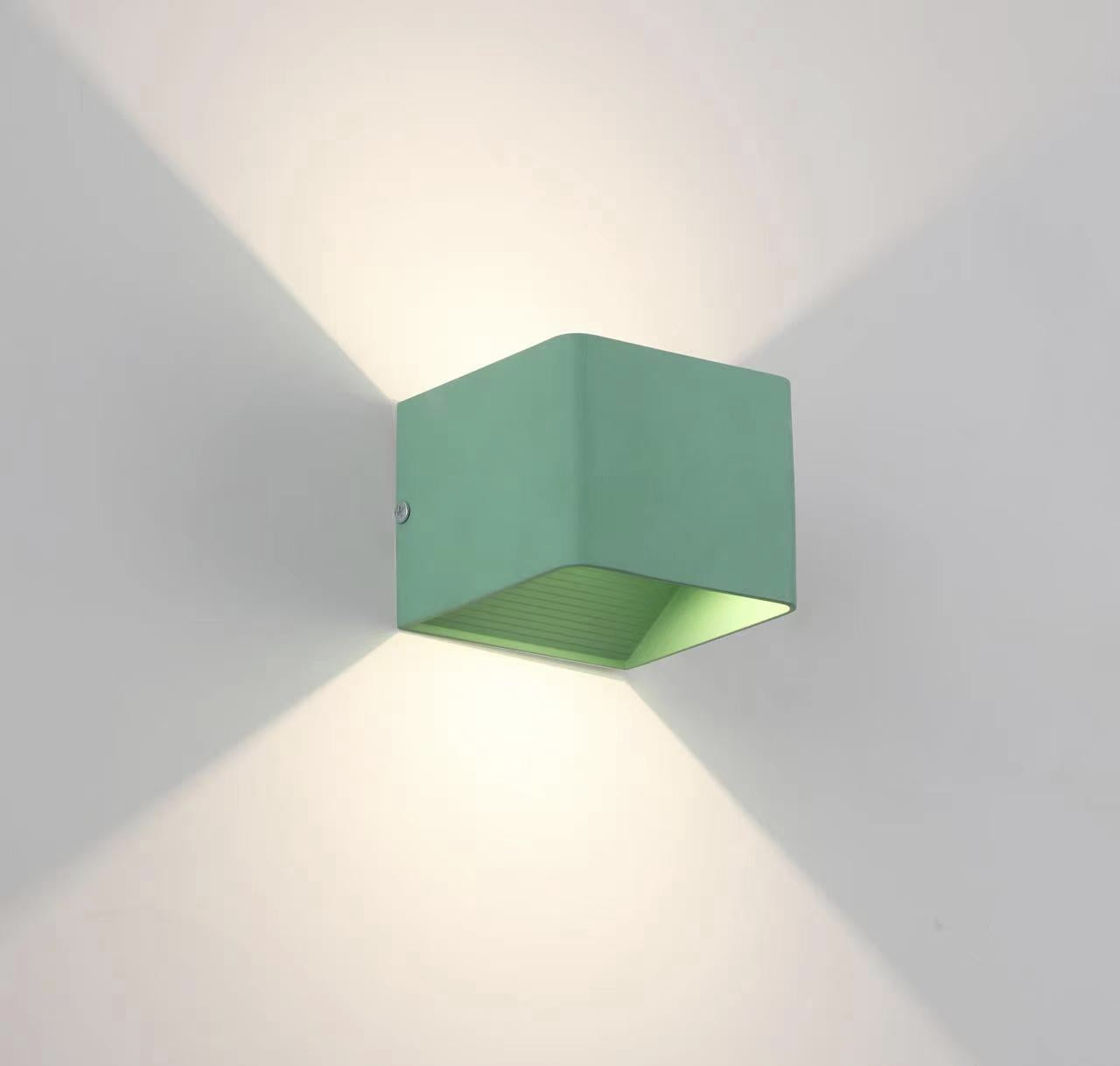 Bright | Modern Square Wall Lamp