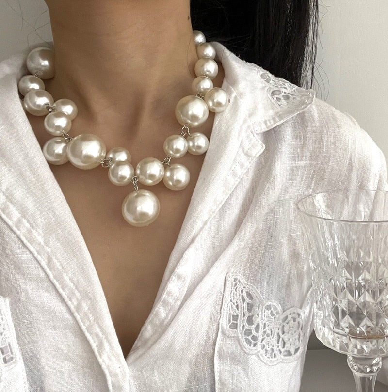 AzureLustre | Elegant Pearl Necklace for Timeless Beauty