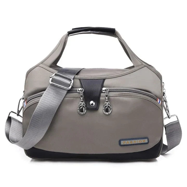 Gisela | Fashionable bag with pockets and zipper