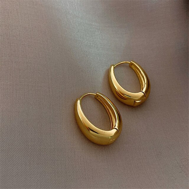 Elena | Sleek Oval Hoop Earrings