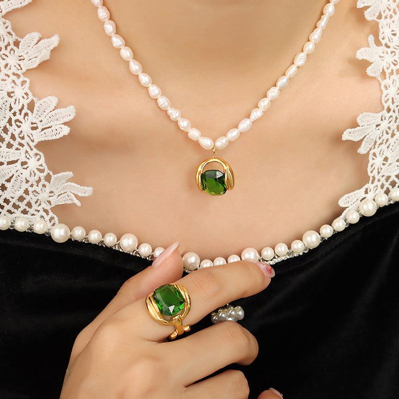 LAYLA | Green Zircon Pendant Pearl Necklace