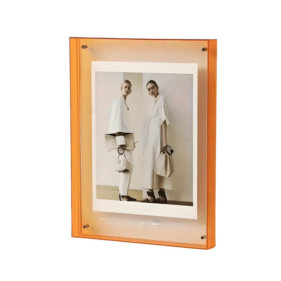 Snapbush | Modern Floating Photo Frame