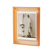 Snapbush | Modern Floating Photo Frame