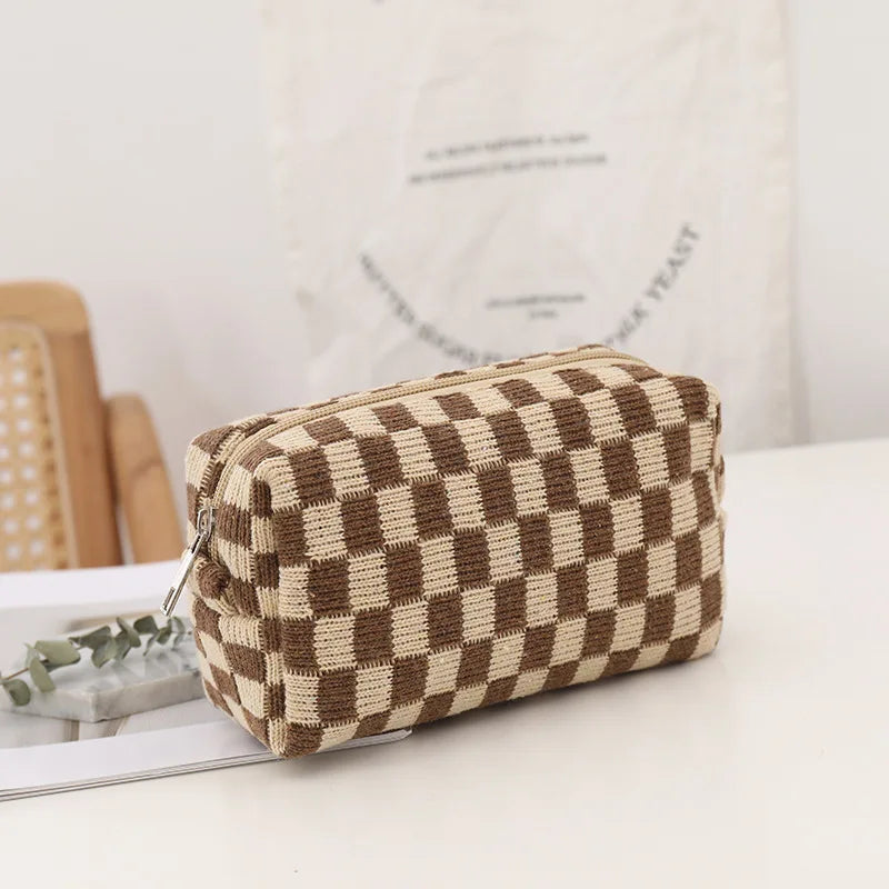 Nova | Trendy Checkered Y2K-Style Make-up Bag