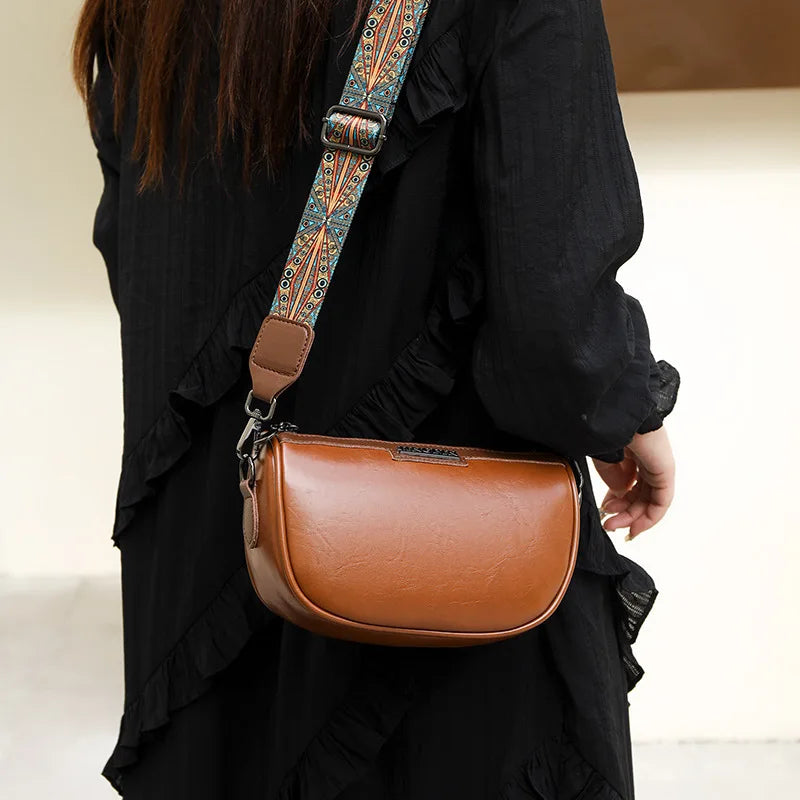 THEA | Trendy Saddle Bag