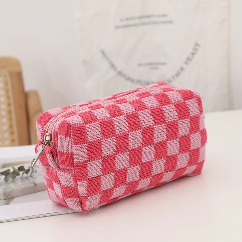 Nova | Trendy Checkered Y2K-Style Make-up Bag