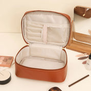 Dana | Elegant and spacious organizer for beauty utensils