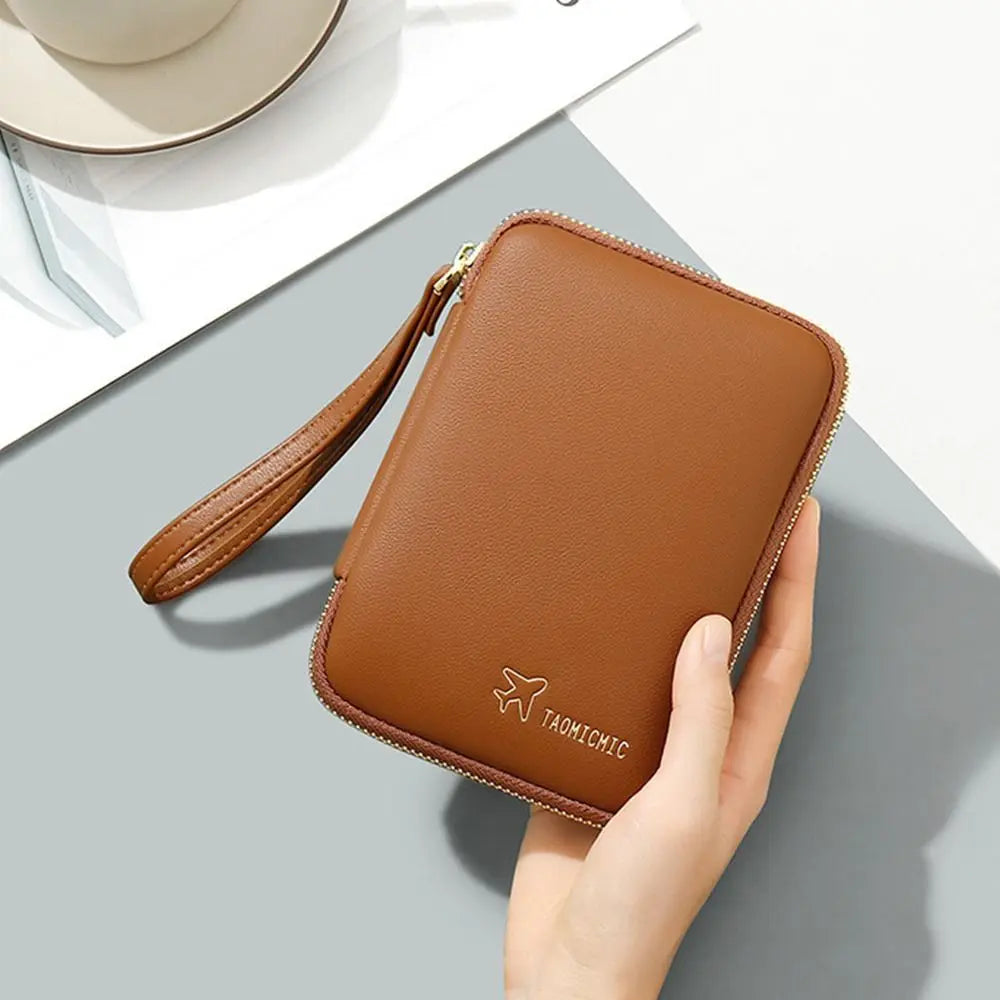 Robin | Elegant PU Leather Passport Holder Wallet