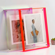 Snapbush | Modern Floating Photo Frame