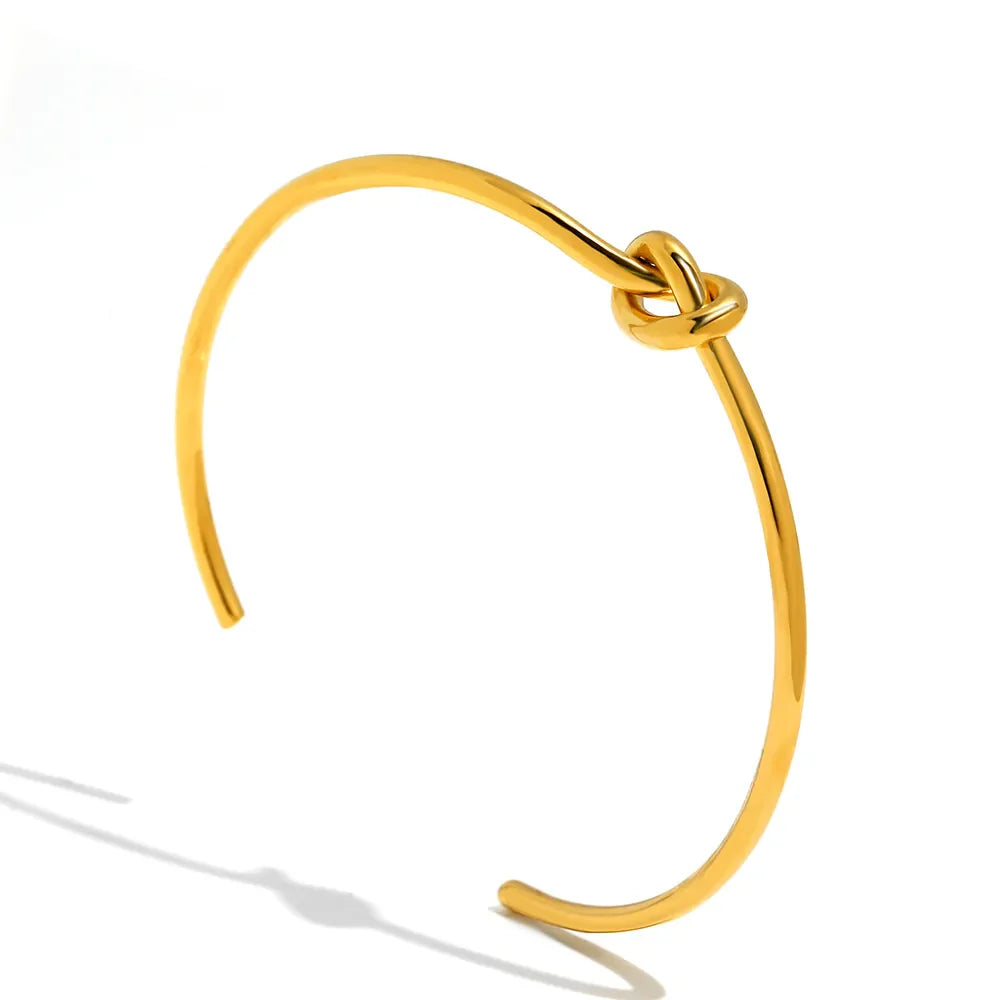 Allie | Twisted Knot Golden Bangle