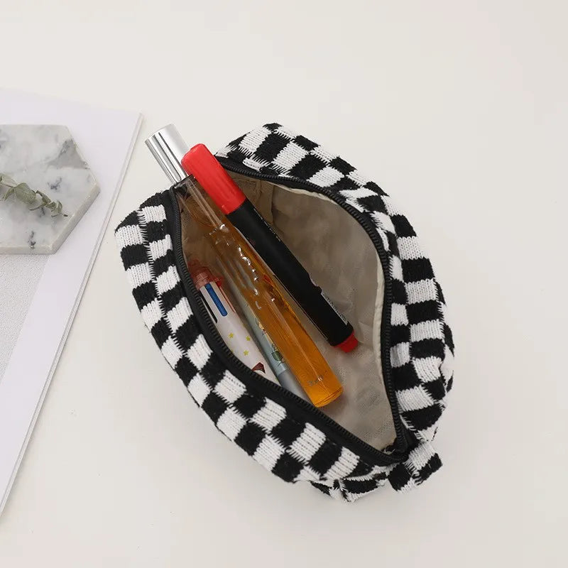 Amaris | Compact Y2K Checkered Makeup Cosmetic Bag