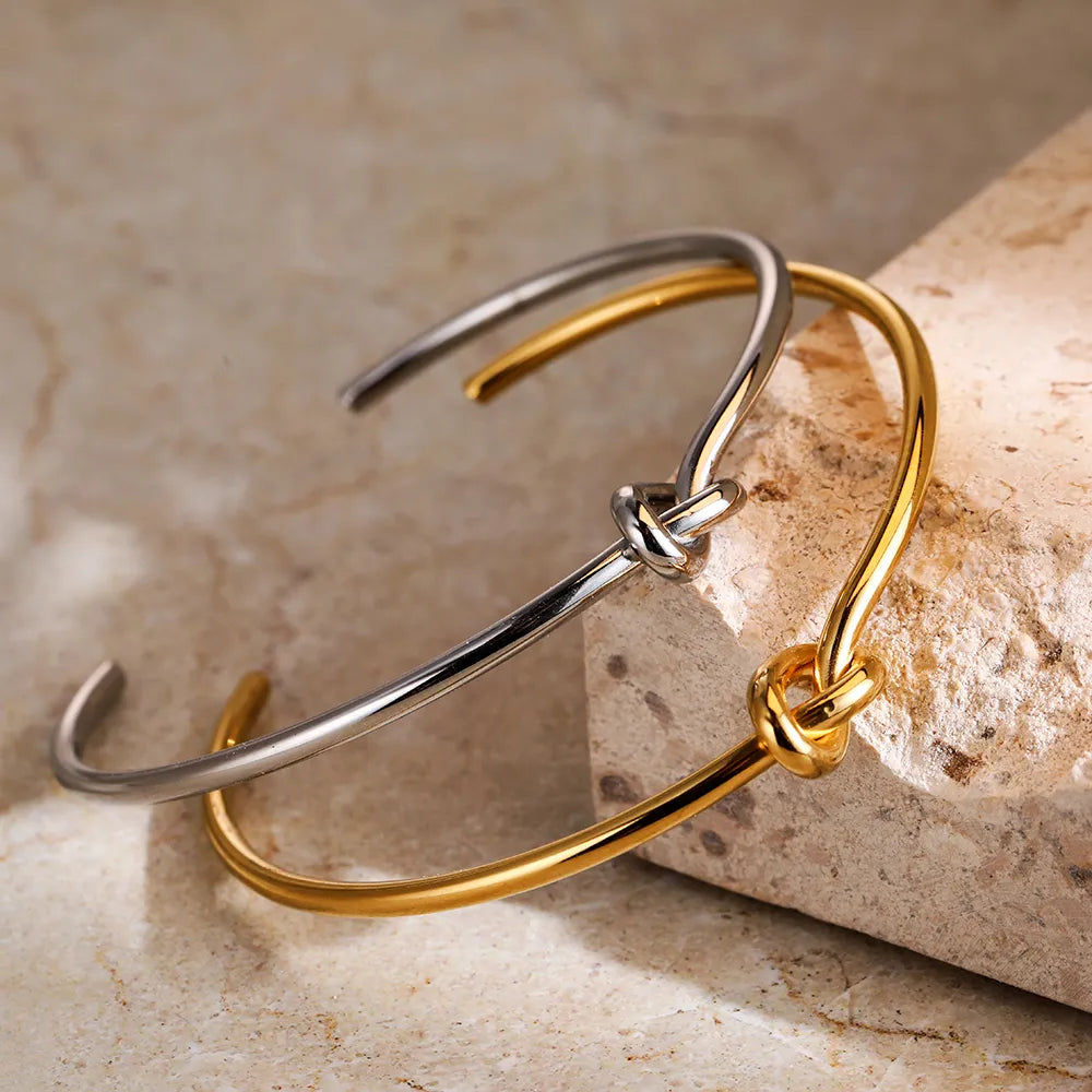 Allie | Twisted Knot Golden Bangle