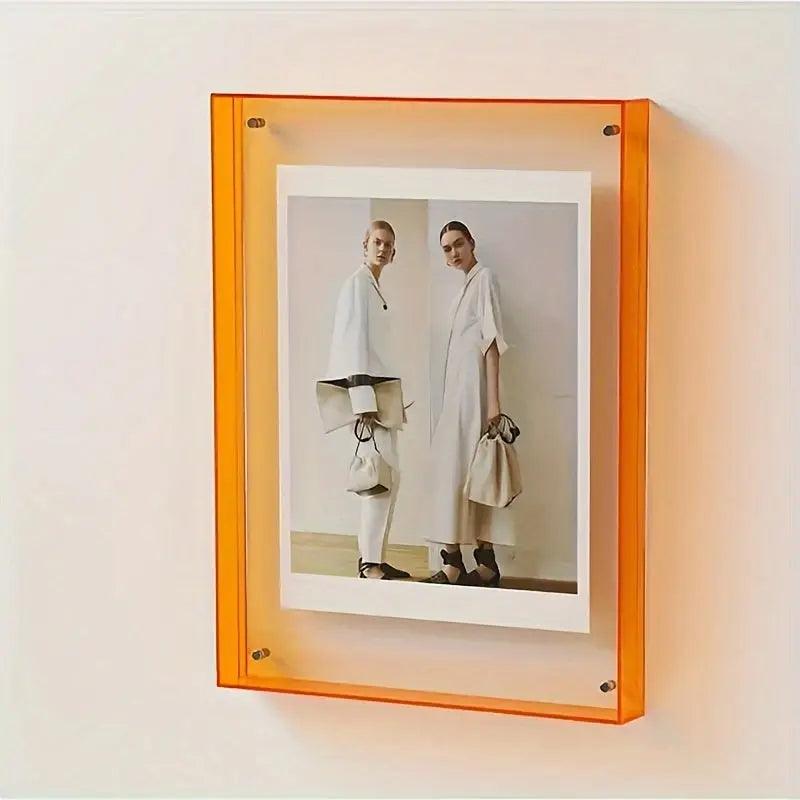 Snapbush | Modern Floating Photo Frame