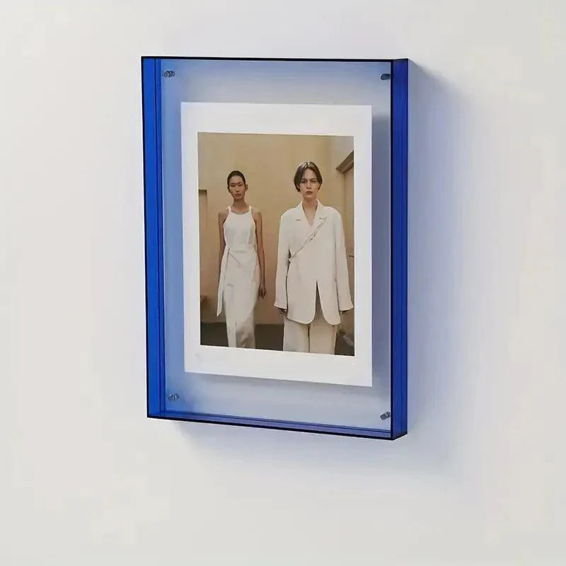 Snapbush | Modern Floating Photo Frame