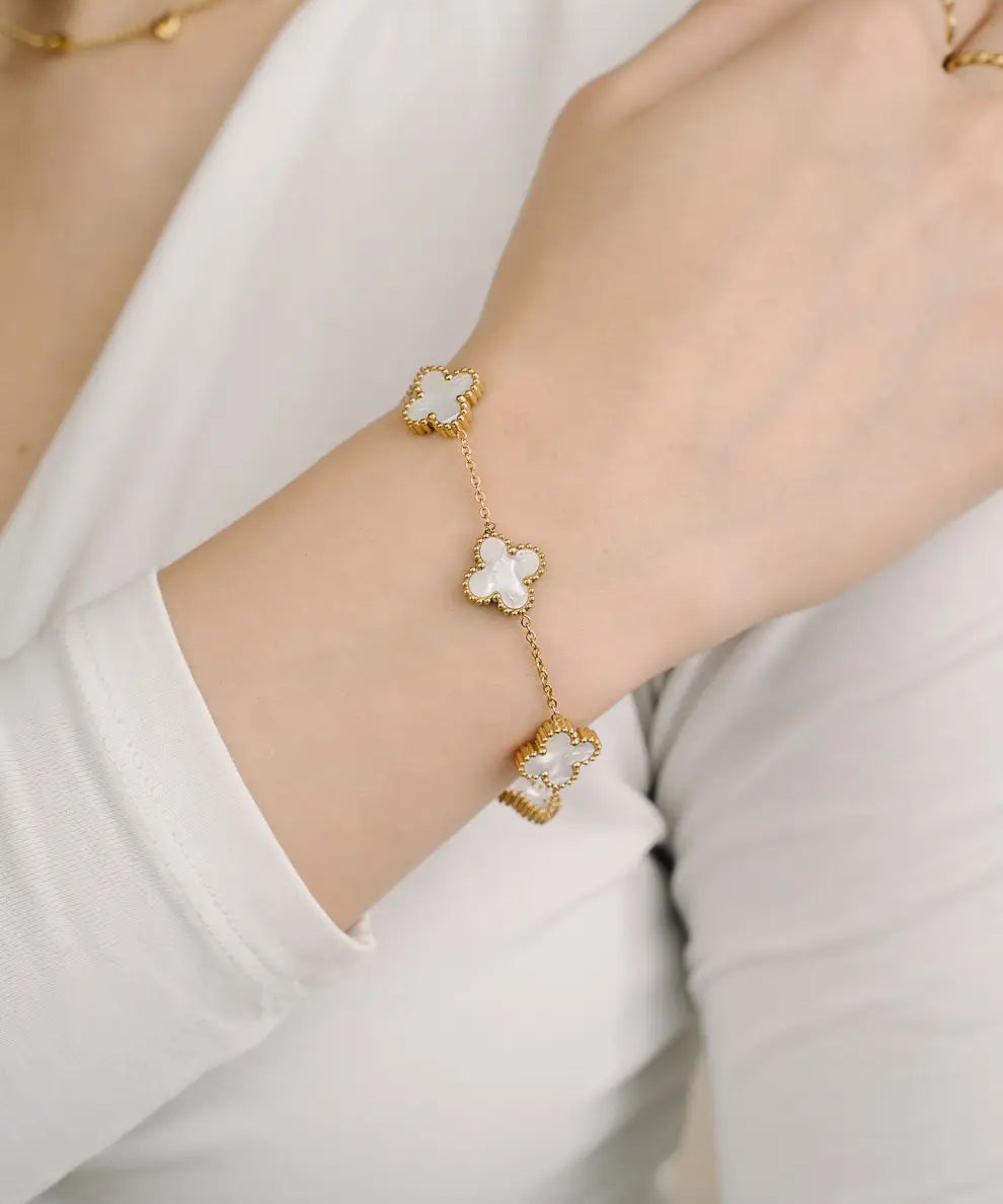 LuckyBloom | Five-Leaf Clover Bracelet