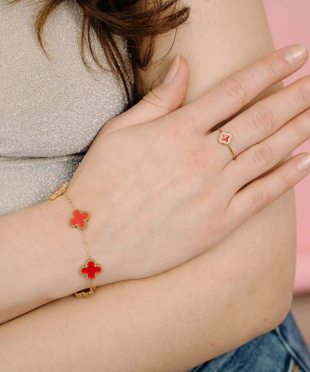 LuckyBloom | Five-Leaf Clover Bracelet