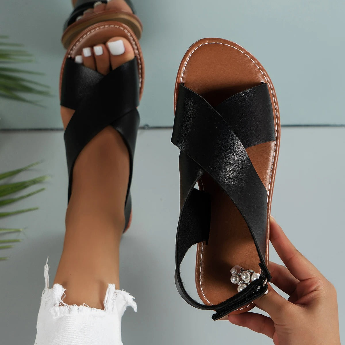 Savannah - Leather women's sandals with buckle