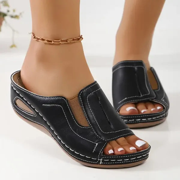 Amiyah | Comfortable and Lightweight Sandals